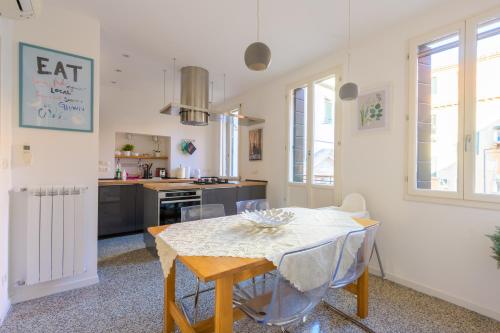 Fondamenta della Misericordia by Bealux Srl — 4-Star Luxury Hotel in Venice, Italy