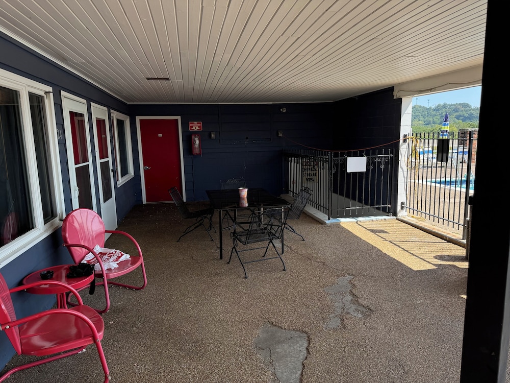Grant Hills Motel - photo 18