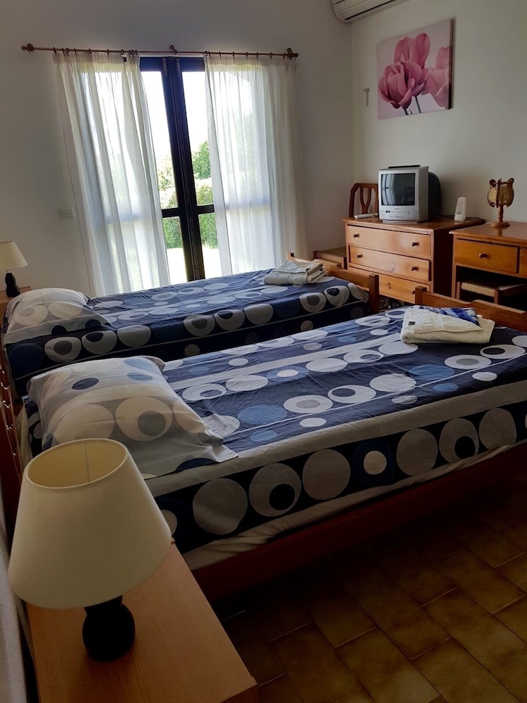Family Getaway in the Algarve — Albufeira — photo 3