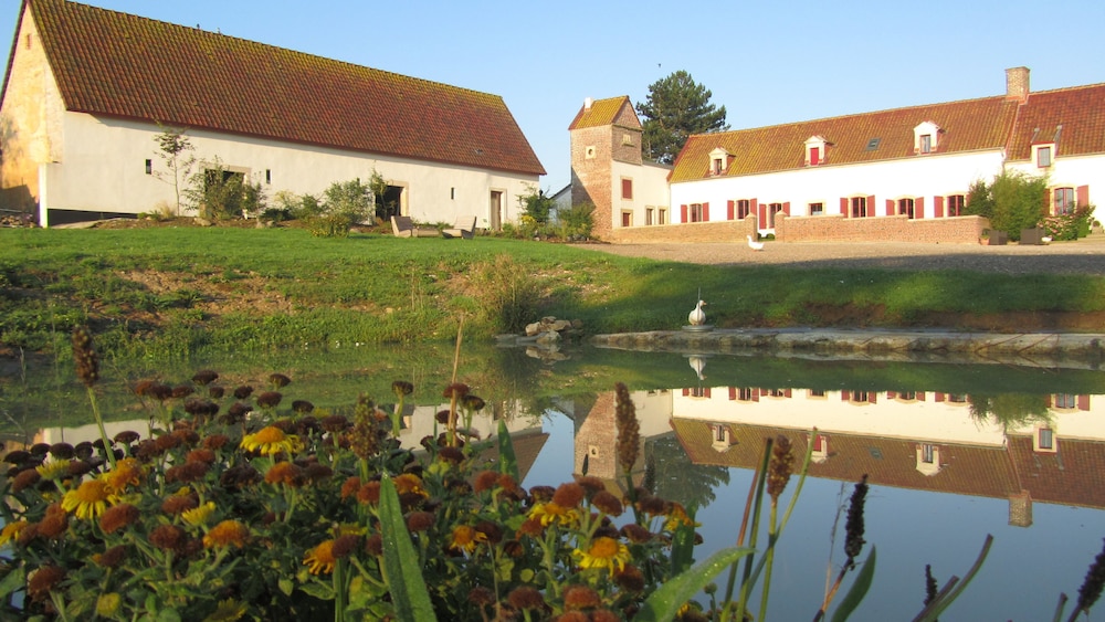 Ecodomaine Le Verin Gites Spa — Marquise
