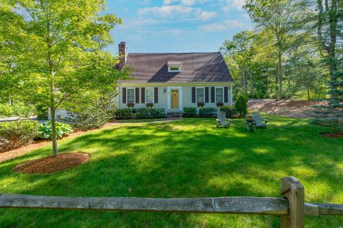 Family Retreat Martons Mills in Barnstable, United States