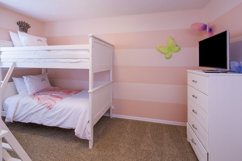 Minnie & Mickeys Mansion by VillaDirect - photo 17