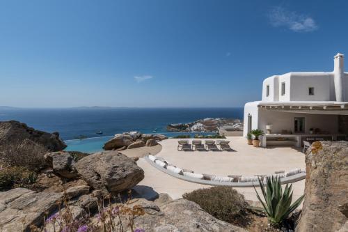 Villa Roccia MG Villas Mykonos — 4-Star Luxury Hotel in Mykonos, Greece