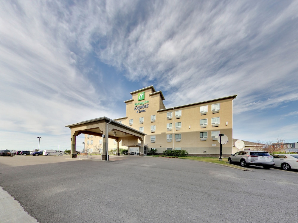 Holiday Inn Express Hotel & Suites Edmonton International Airport