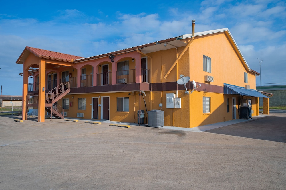 Texas Inn San Benito near Harlingen - photo 60