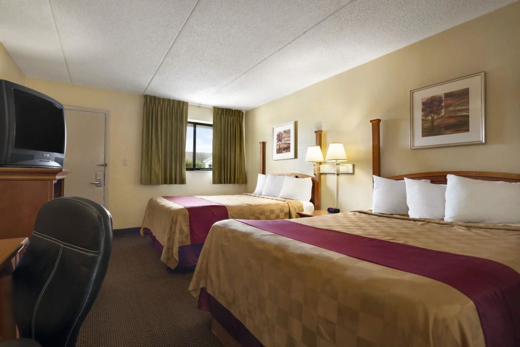Super 8 Beachwood Cleveland Area - photo 27