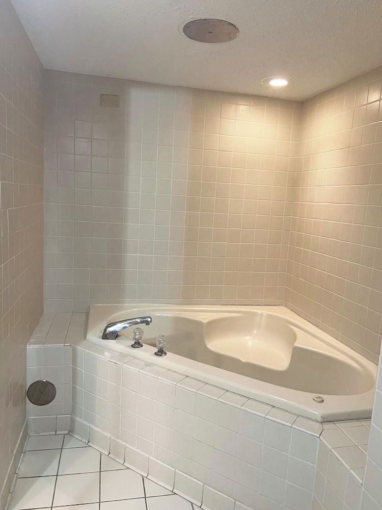 Blue Way Inn & Suites La Crosse - photo 7