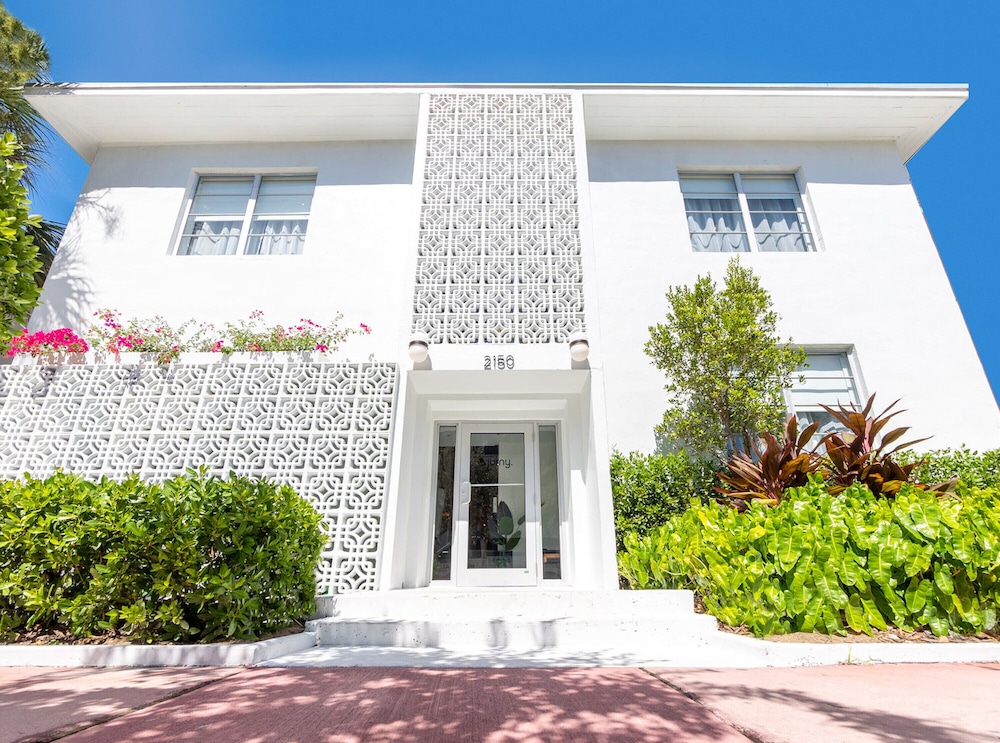 Jurny Park Ave Miami Beach - photo 57