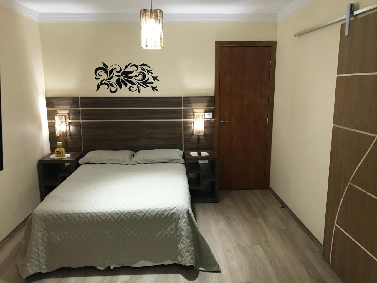 GA1 Hospedagem Próximo ao Aeroporto de Guarulhos — hotel in Guarulhos