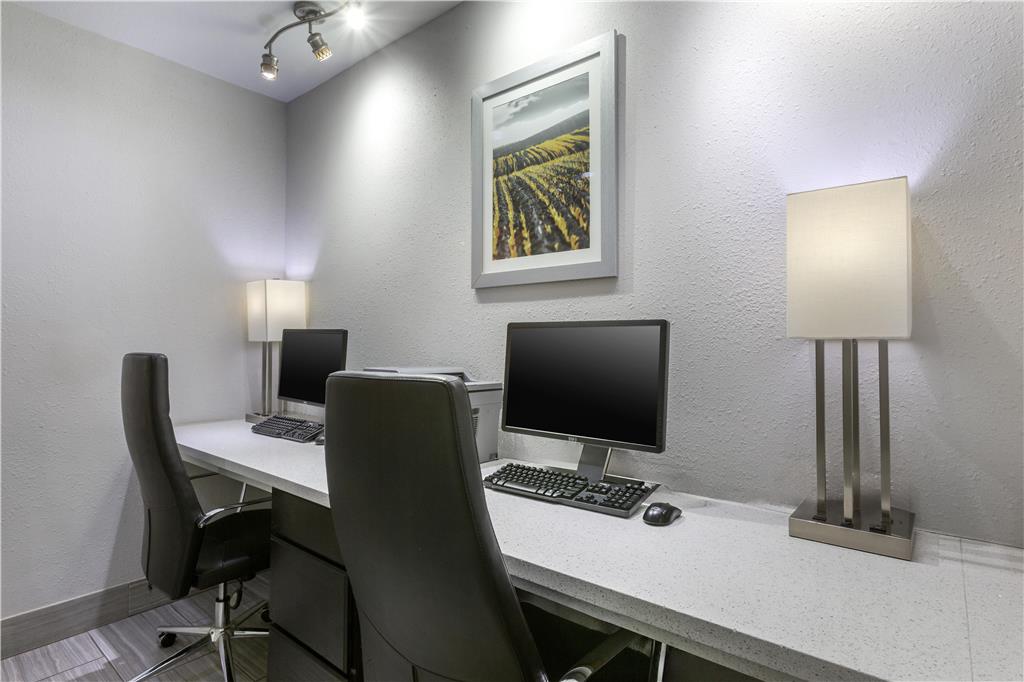 Best Western Plus Lampasas Inn & Suites - photo 30