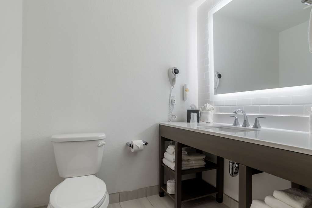 Comfort Inn & Suites Panama City Beach Pier Park Area - photo 17