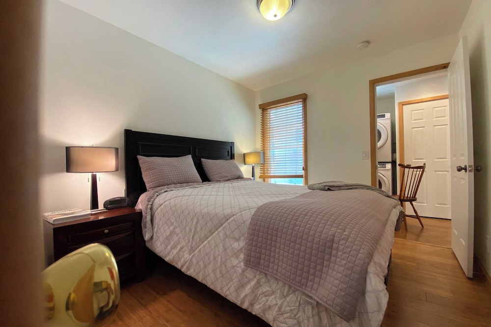 Woodside Getaway by Avantstay Character Home Close To Park City Resort w Hot Tub - photo 3