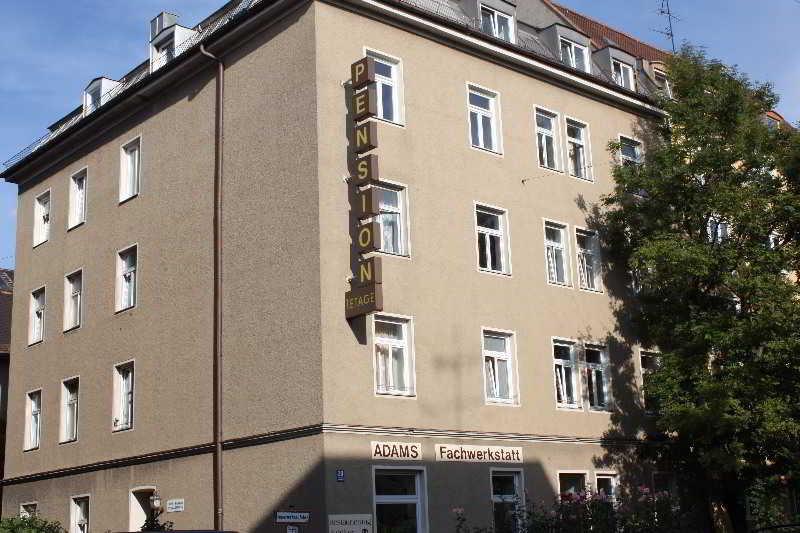 Hotel Pension Schmellergarten - last minute hotel in Munich