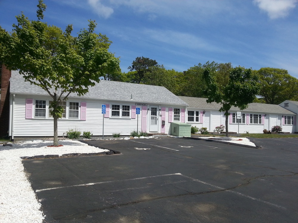 Bass River Motel - photo 35
