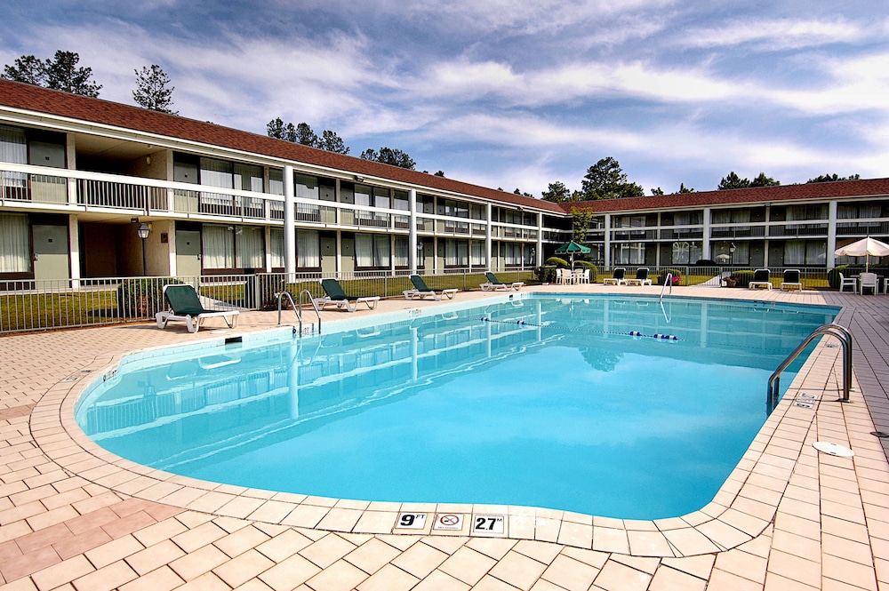 Clarion Inn Southern Pines Pinehurst - photo 22