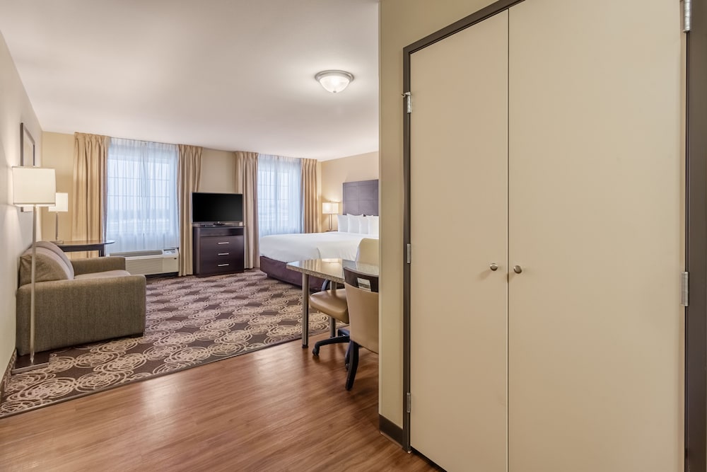 Landmark Suites - photo 6