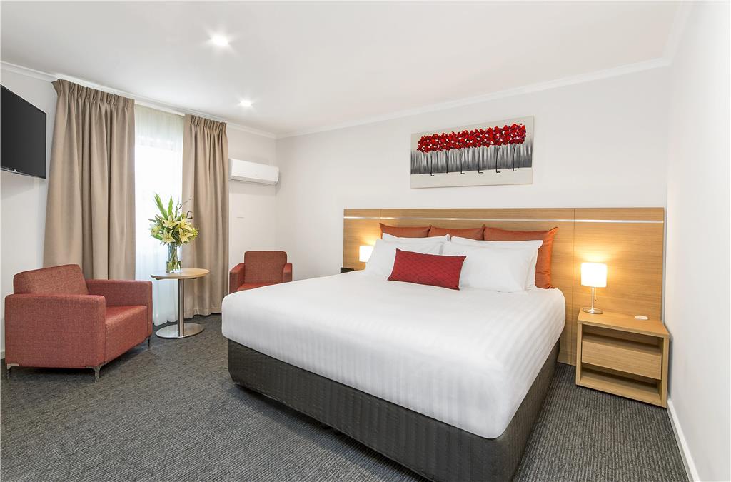 Adelaide Royal Coach — 4-Star Luxury Hotel in Kent Town, Australia