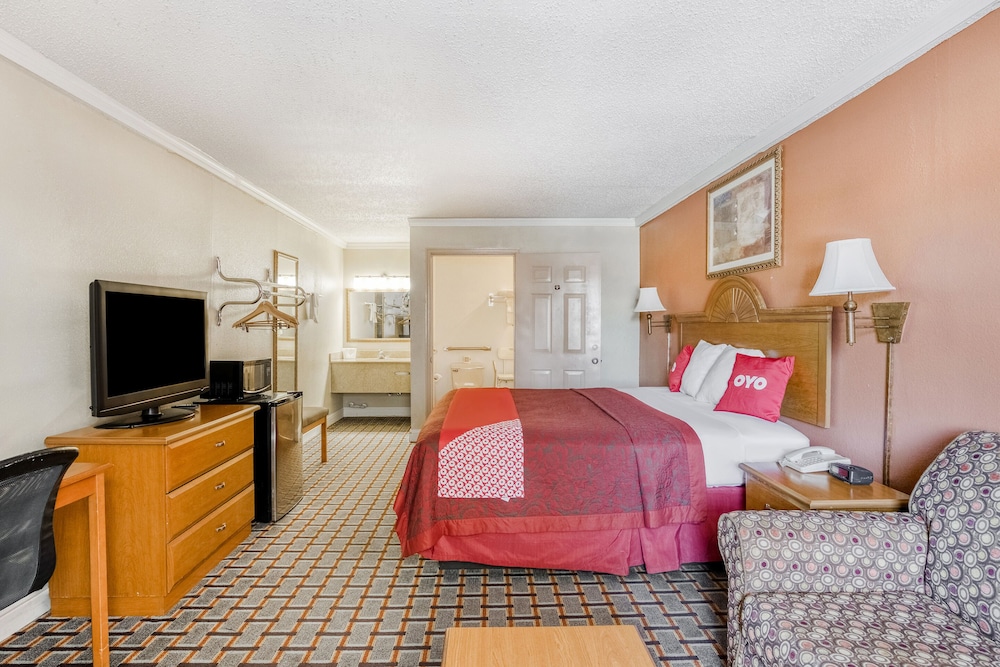 OYO Hotel Pineville LA Hwy 165 - photo 10