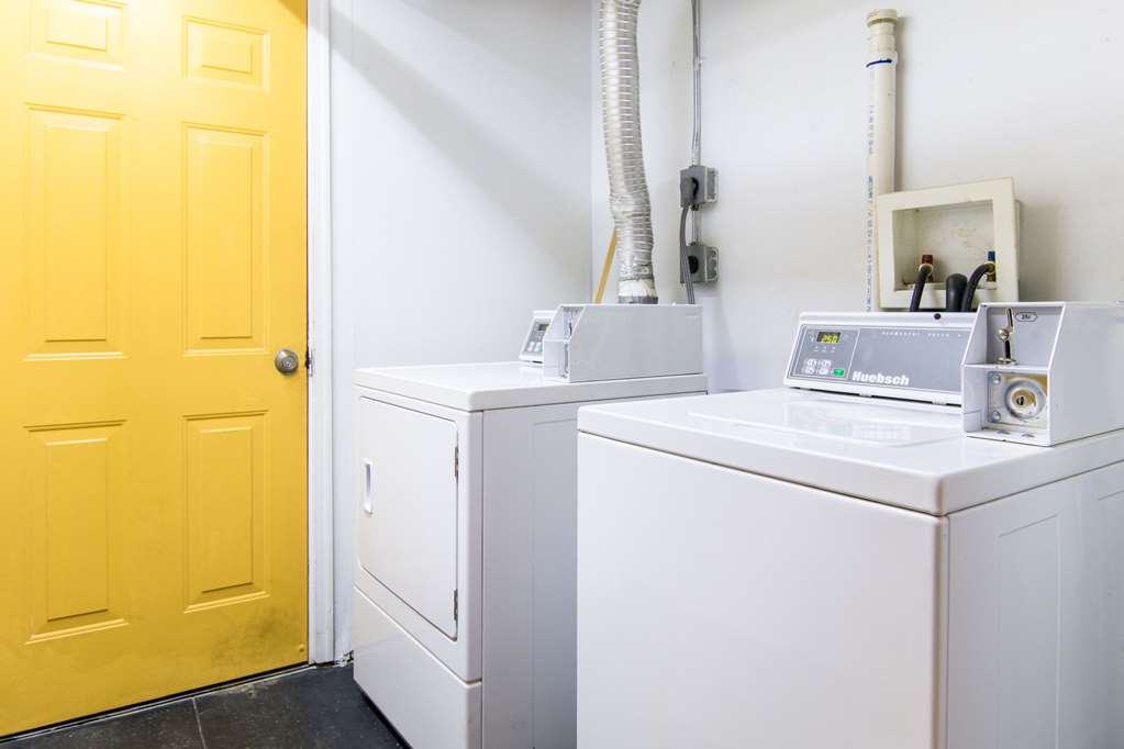 Econo Lodge Conyers - photo 24
