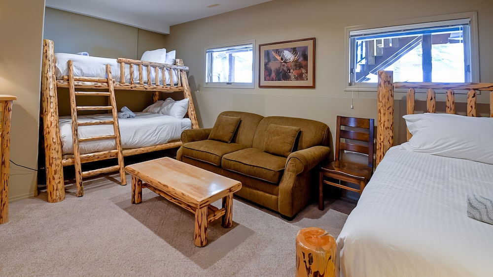 Thunder Ridge by Fernie Lodging CO — Fernie — photo 3