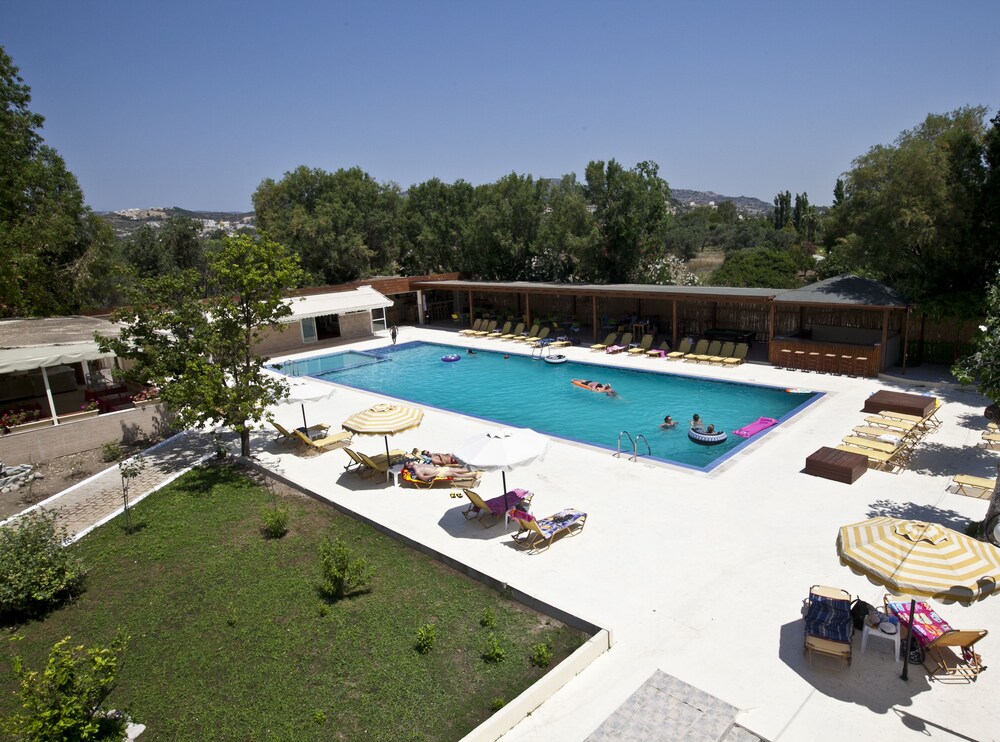 Sivila Hotel - carbon neutral hotel in Afantou