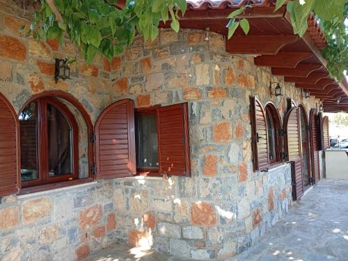Villa Despoina — 4-Star Luxury Hotel in Amarynthos, Greece