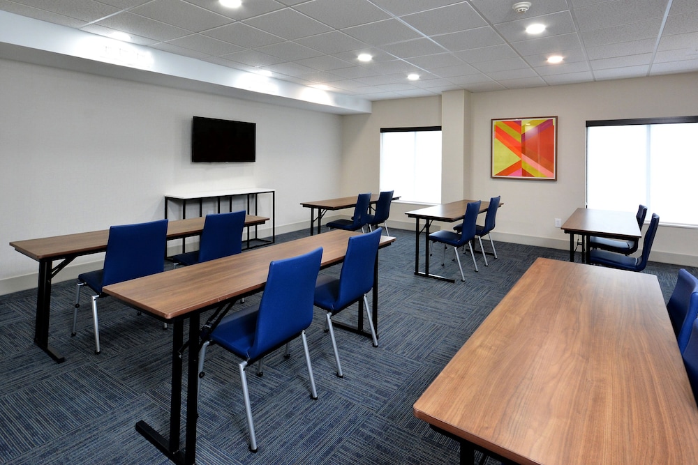 Holiday Inn Express Richmond I 64 Short Pump Area by IHG - photo 37