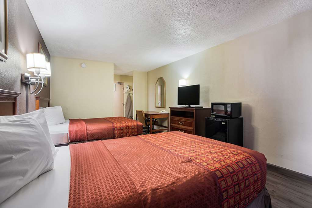 Americas Best Value Inn Tulsa at I 44 - photo 30