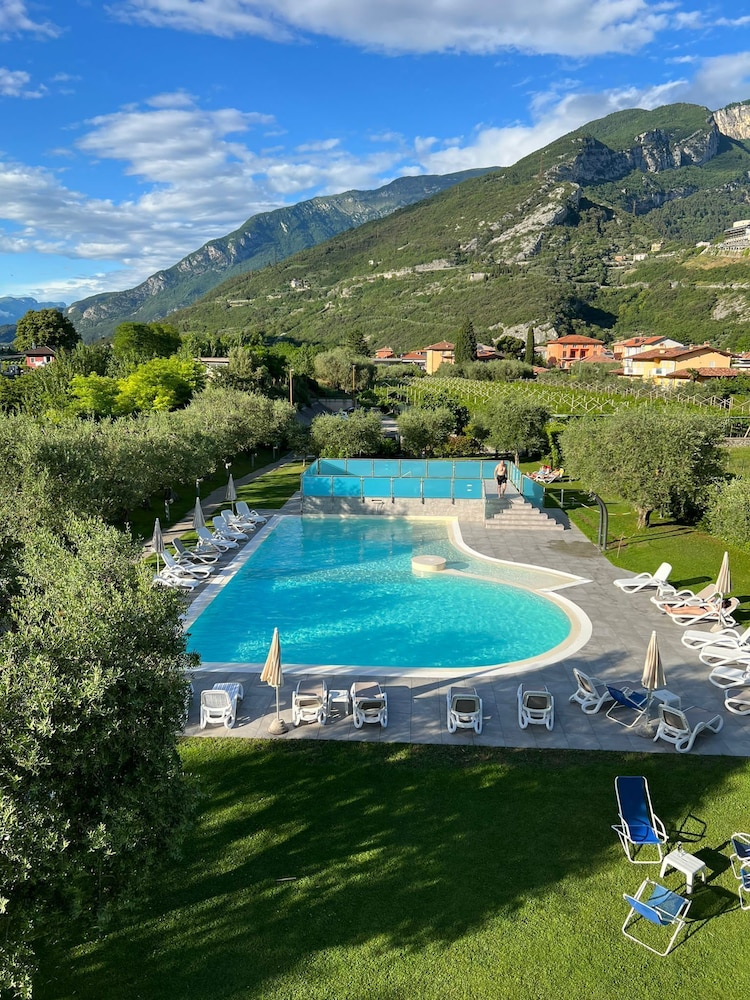 Hotel Piccolo Mondo — hotel in Nago-Torbole
