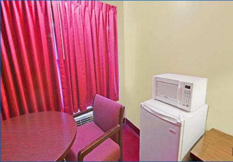 Rumford Motor Inn - photo 3