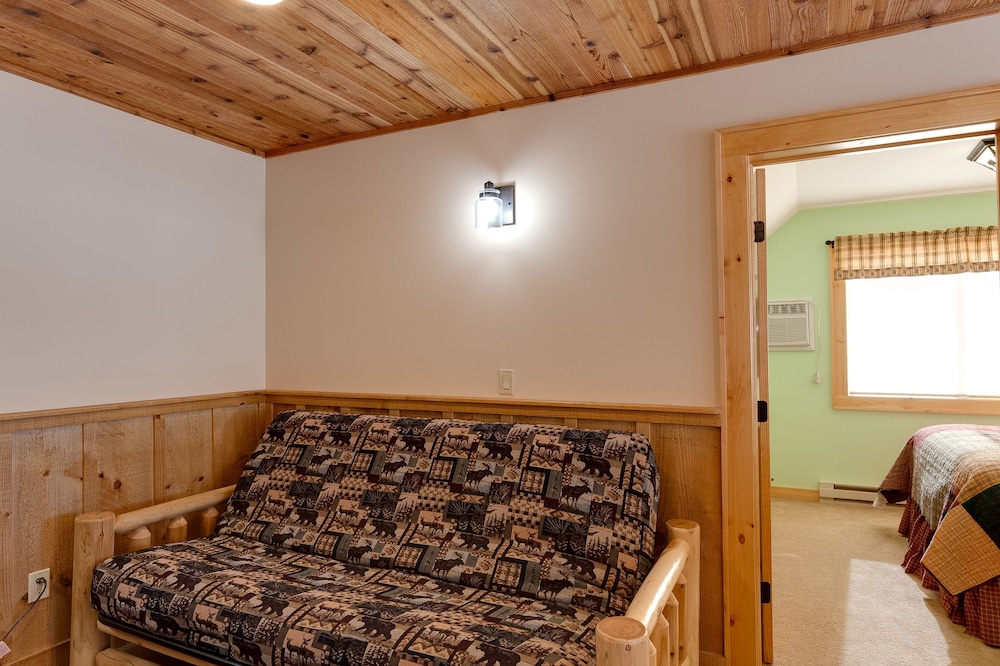 Cobble Mountain Lodge - photo 78