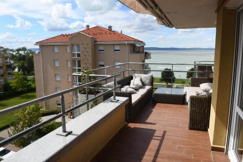 Panorama Penthouse Siófok — 4-Star Luxury Hotel in Siofok, Hungary
