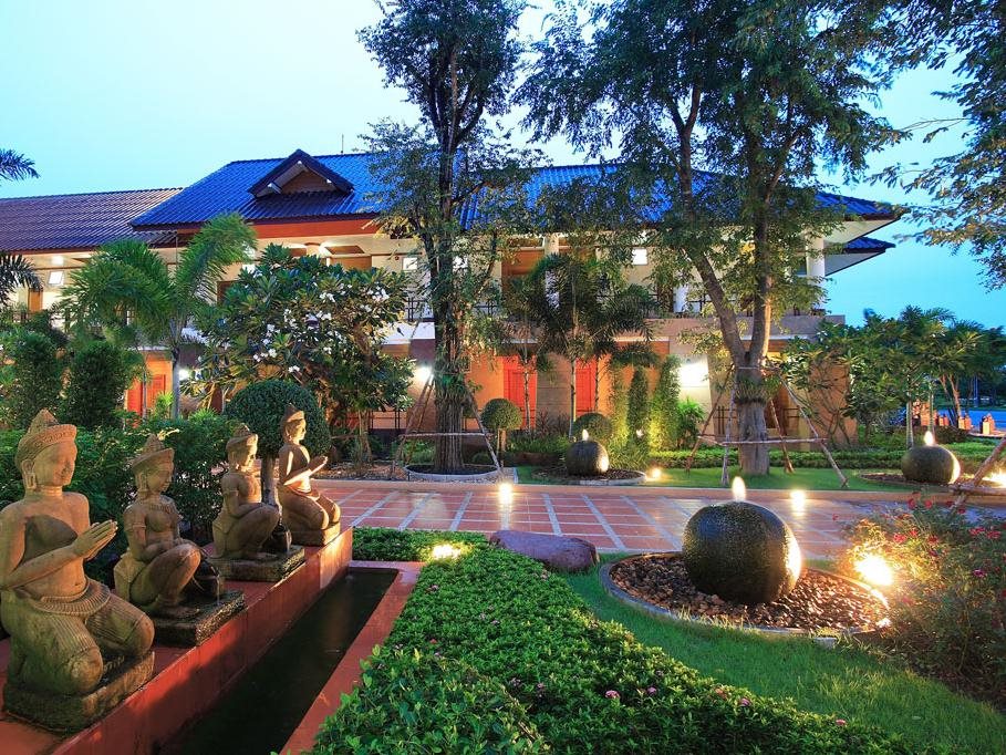 Juntra Resort Hotel in Nakhon Nayok, Thailand
