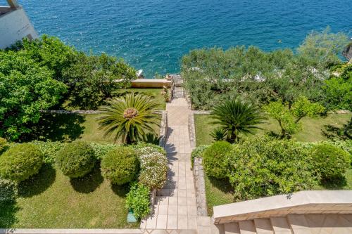 Villa Plantis Dubrovnik Seven Bedroom Villa with Private Sea Access