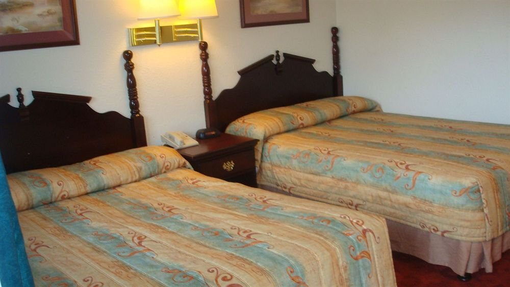 Travel Inn Dekalb - photo 2