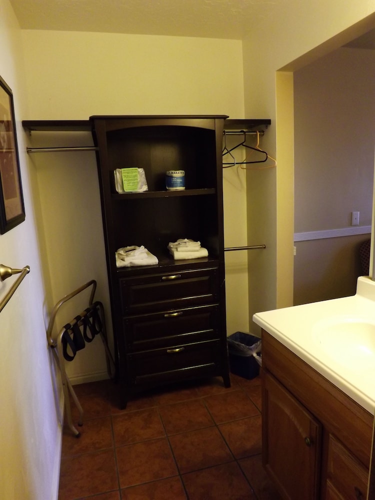 Sage Motel - photo 35