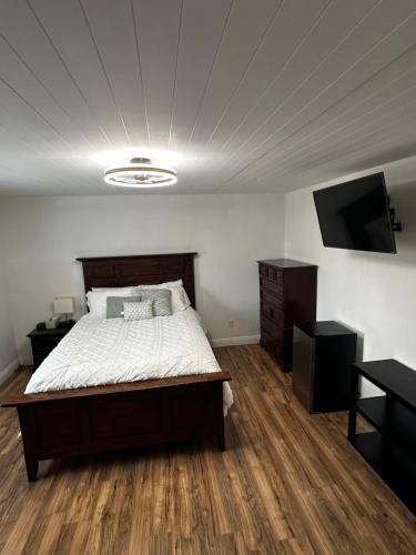 Buxton Private Room And Bath Wheel Chair Access — Rialto