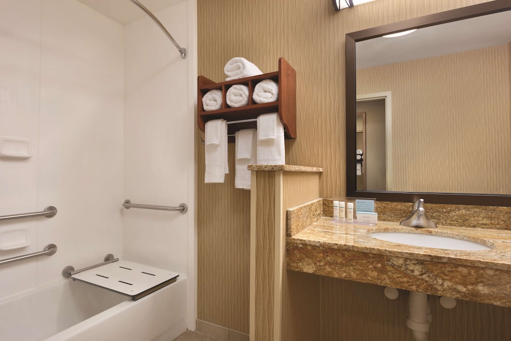 Hampton Inn Minneapolis Burnsville - photo 12