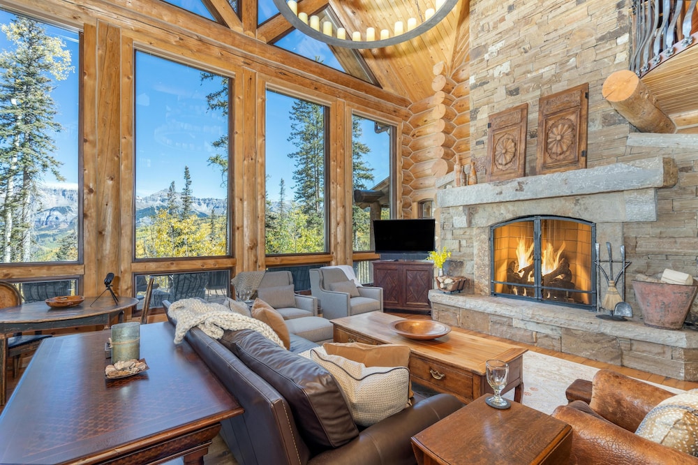 Hilltop Hideaway Expansive Views From This Private Estate Hot Tub Pool Table - photo 35