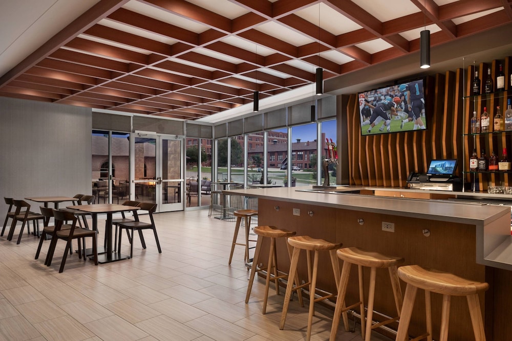 SpringHill Suites by Marriott Milwaukee West Wauwatosa - photo 2
