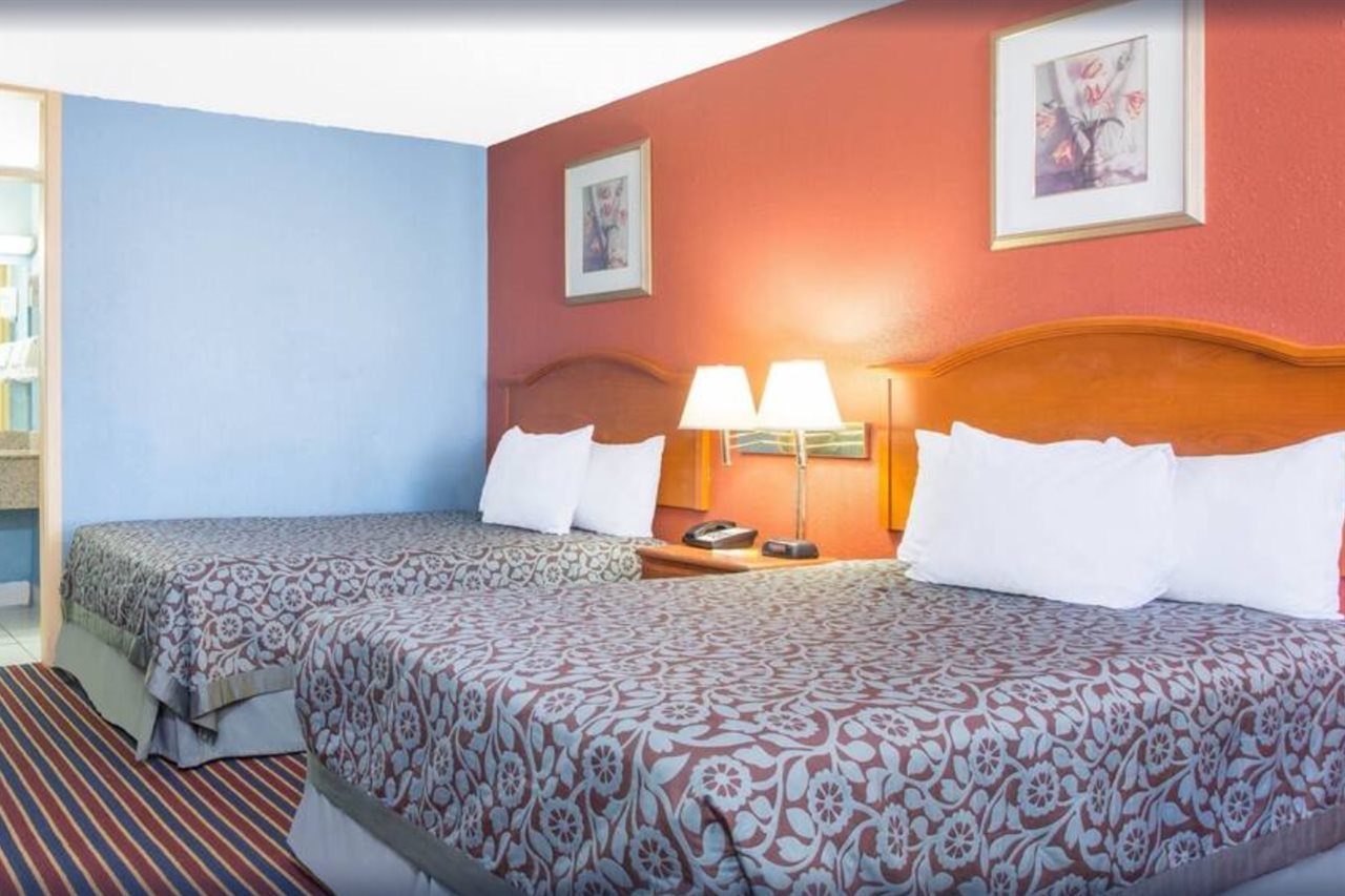 Days Inn by Wyndham Albany - photo 2
