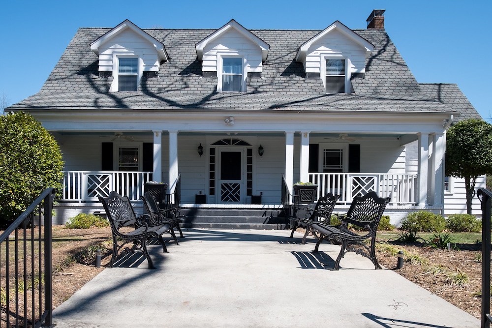 Swamp Rabbit Inn Travelers Rest - photo 54