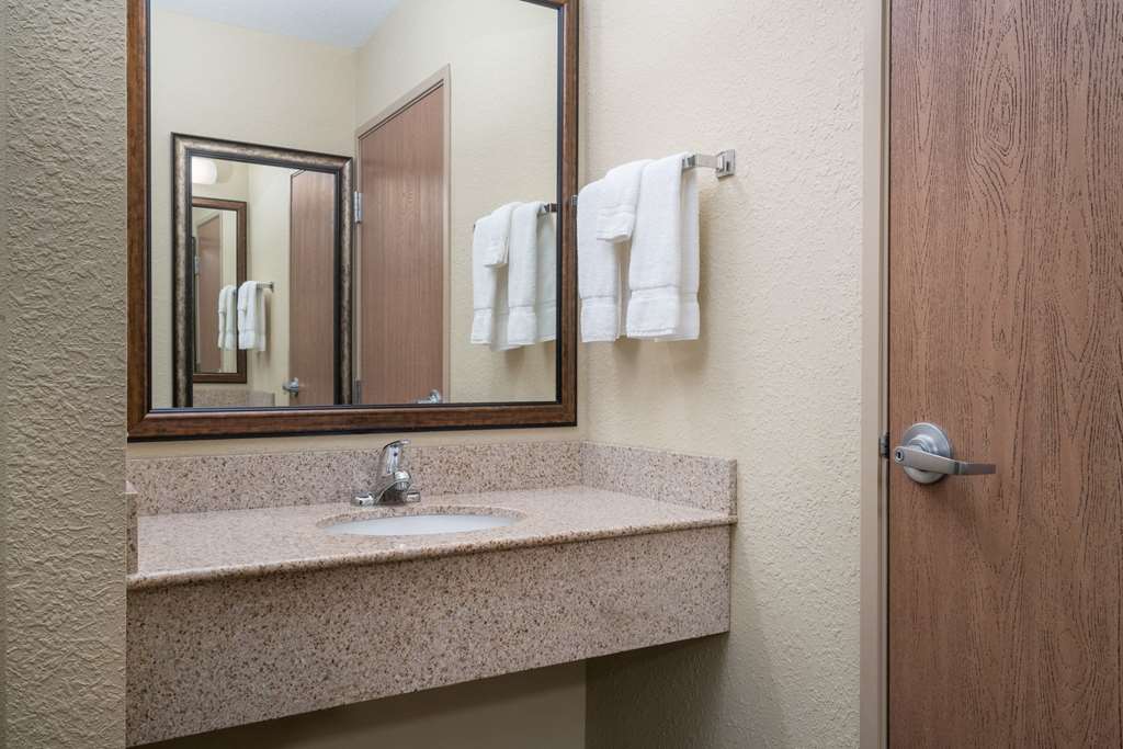 AmericInn by Wyndham Newton - photo 20
