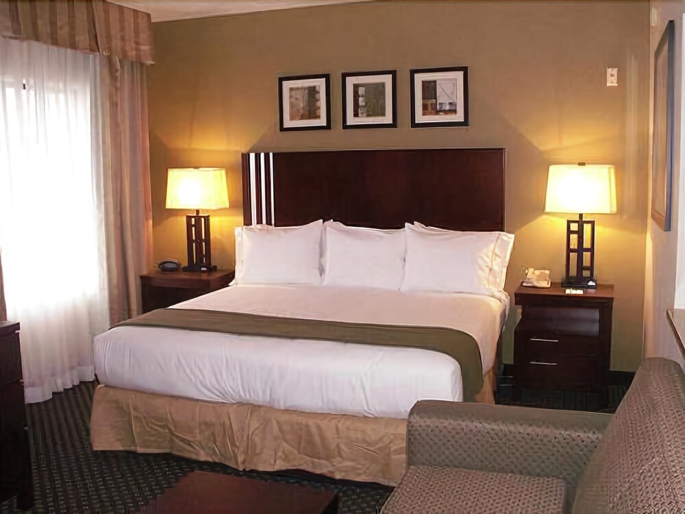 Holiday Inn Express & Suites Indianapolis East By Ihg - photo 5