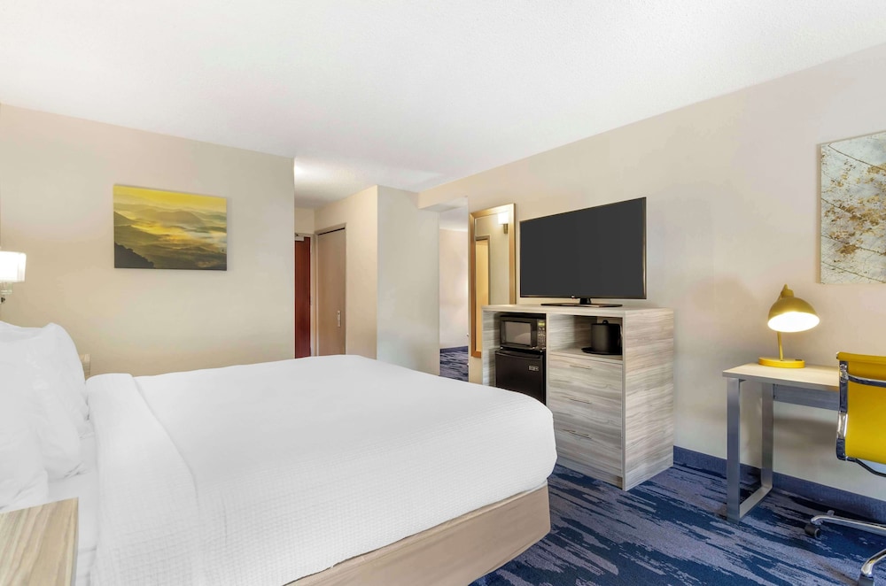 Best Western Plus Beckley Inn - photo 19