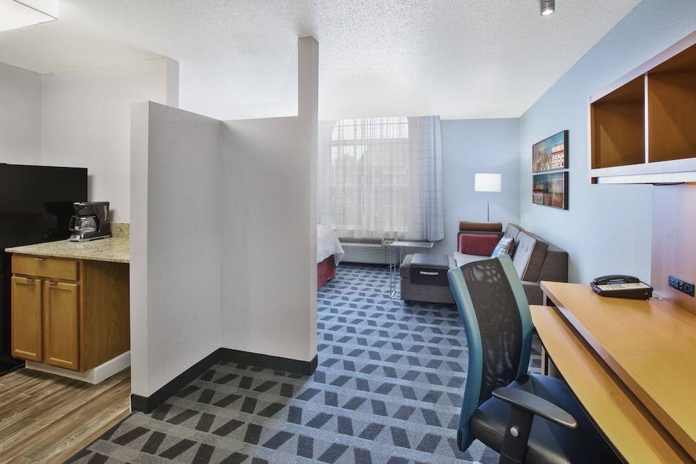 Towneplace Suites By Marriott Brookfield - photo 11