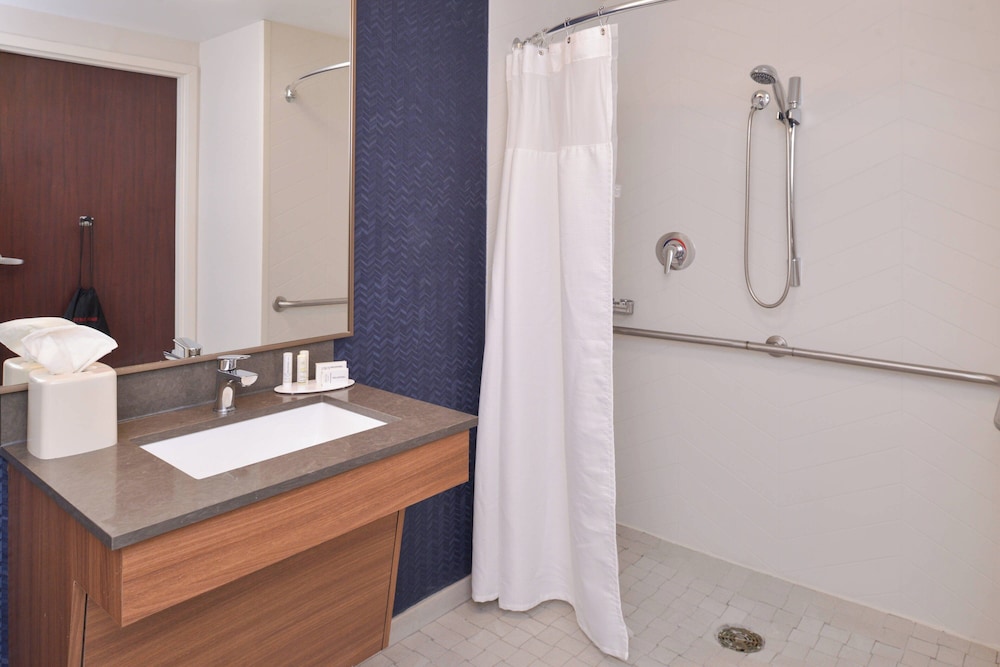Fairfield by Marriott Inn & Suites Pittsburgh New Stanton - photo 11