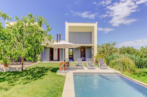 Villa Vertent by Sealand Villas — 4-Star Luxury Hotel in Alcudia, Spain