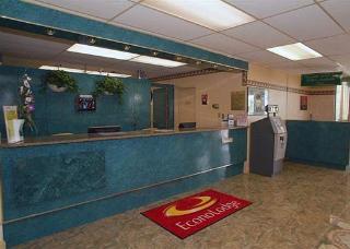 Econo Lodge - photo 3