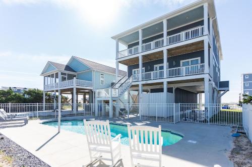 Conch Out by Oak Island Accommodations - photo 14